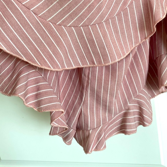 Ruffle romper - Picture 3 of 4